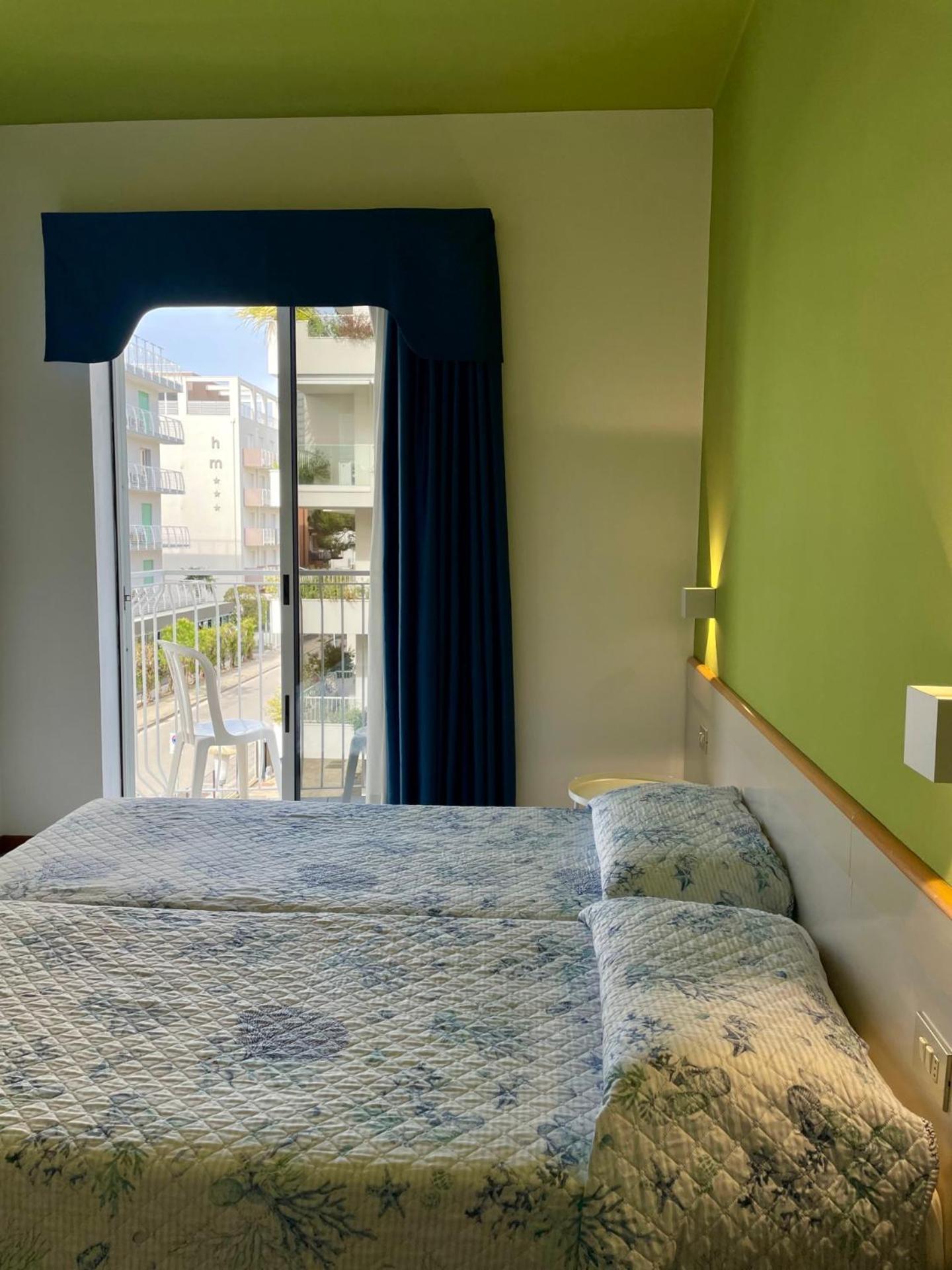 Hotel Portofino 리도 디 예솔로 외부 사진