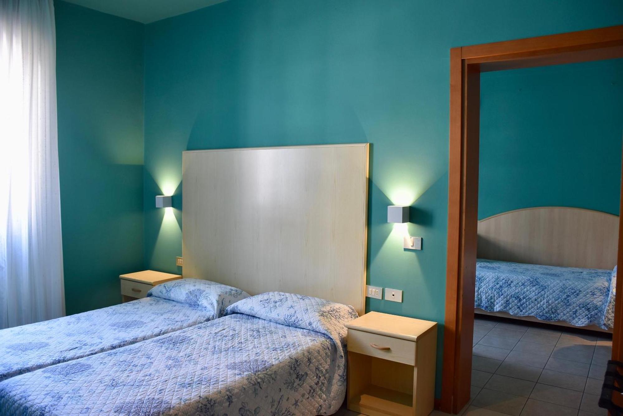 Hotel Portofino 리도 디 예솔로 외부 사진