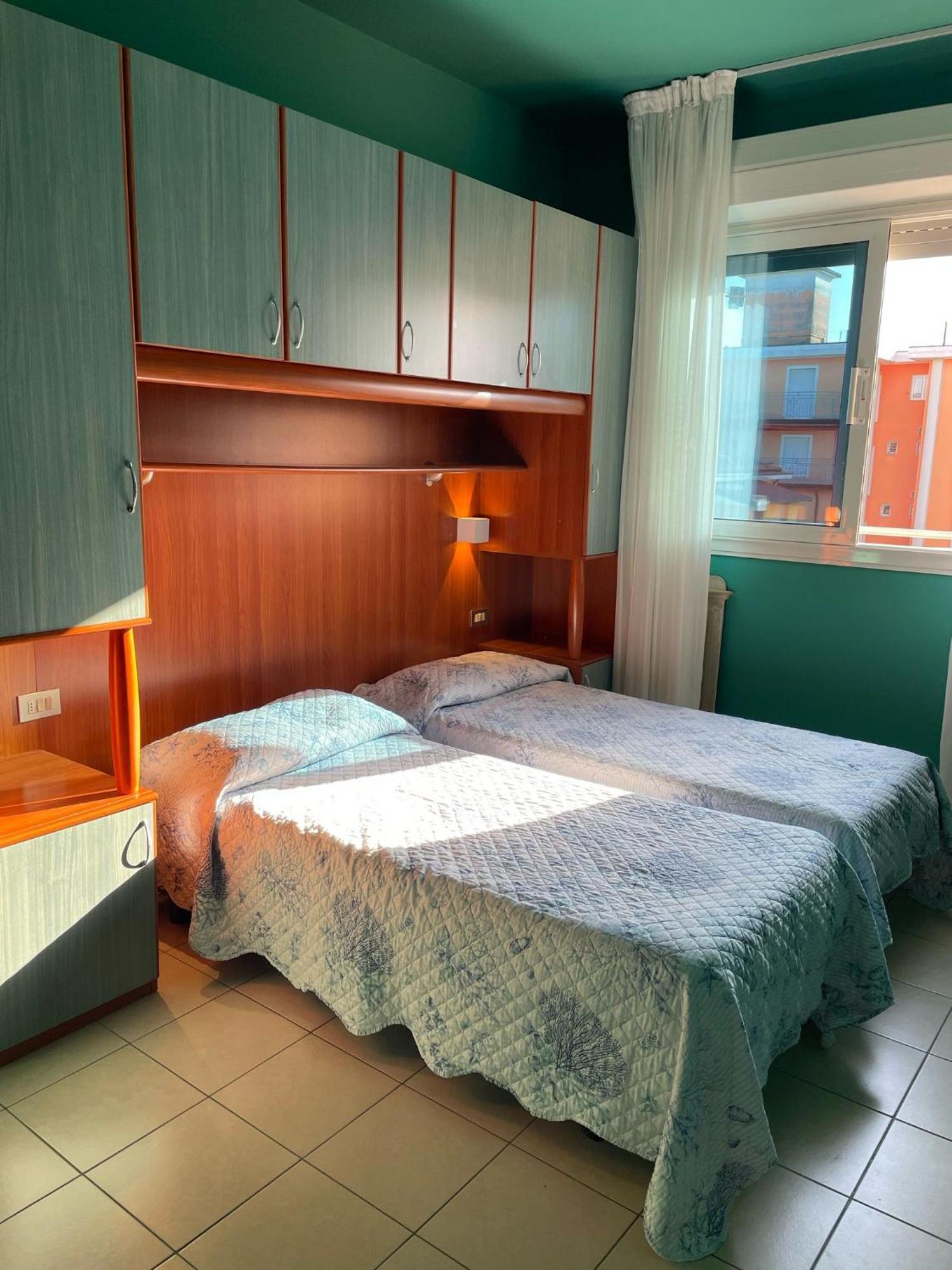 Hotel Portofino 리도 디 예솔로 외부 사진